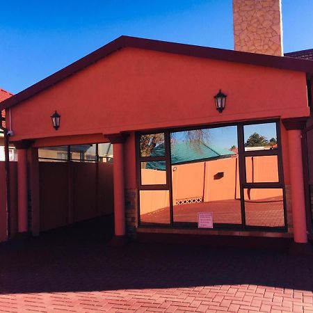 Forever Comfy Bed Bed and Breakfast Vanderbijlpark Buitenkant foto